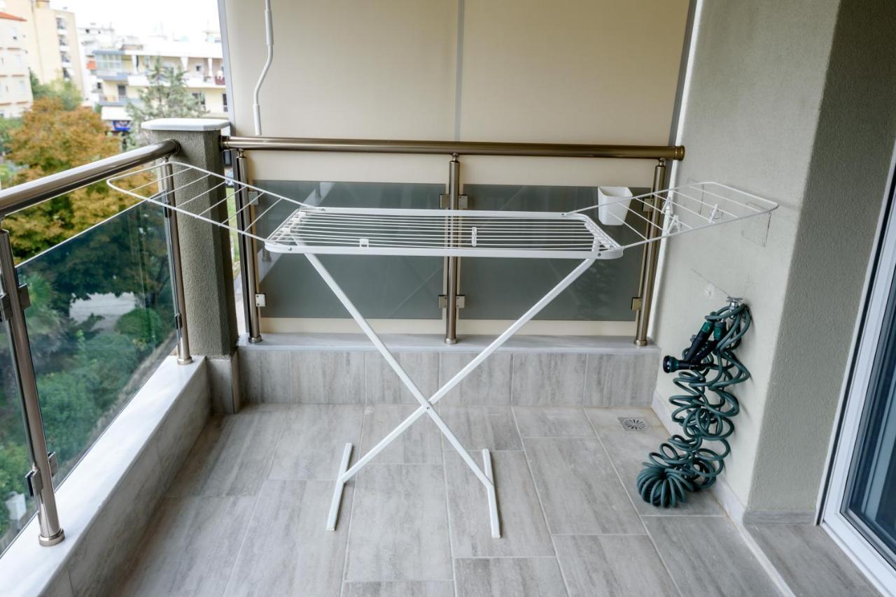 Olive 102 Apartment Peraía Екстериор снимка